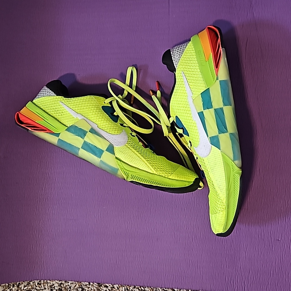 Nike tennis shoes